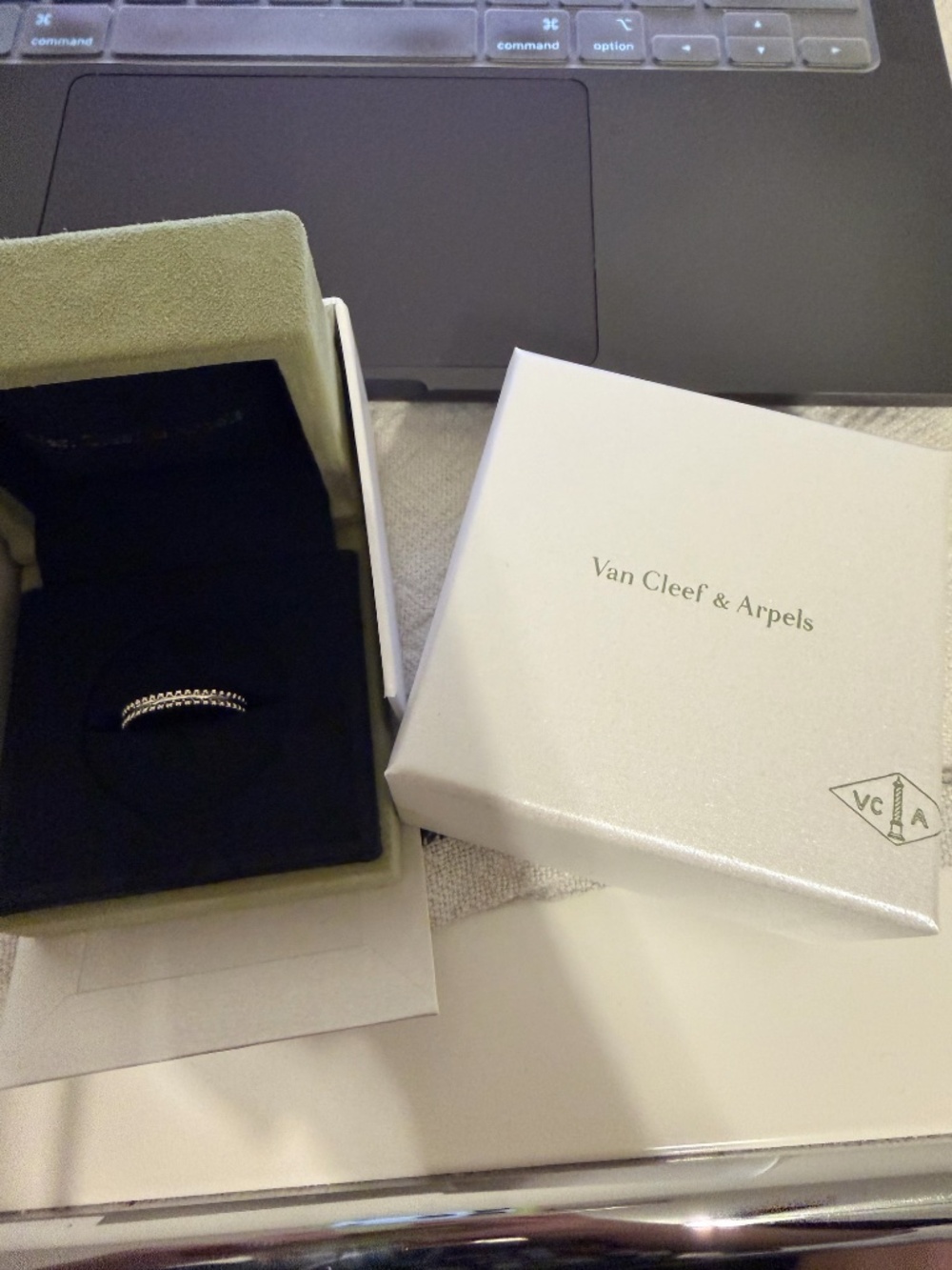 Van Cleef & Arpels Estelle wedding band ring, Platinum, Sz 56